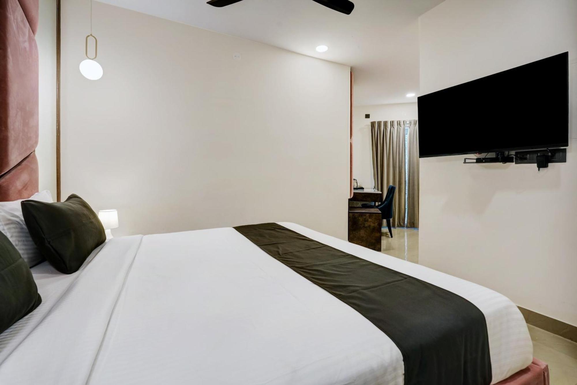 Astra Hotels & Suites - Koramangala Bangalore Exterior photo